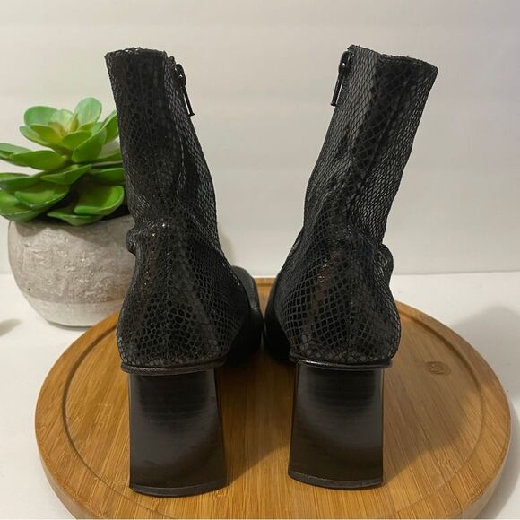 Andrew Stevens Leather Snakeskin Bootie Women’s 9 Square Block Heel Ankle Boot - Picture 4 of 10